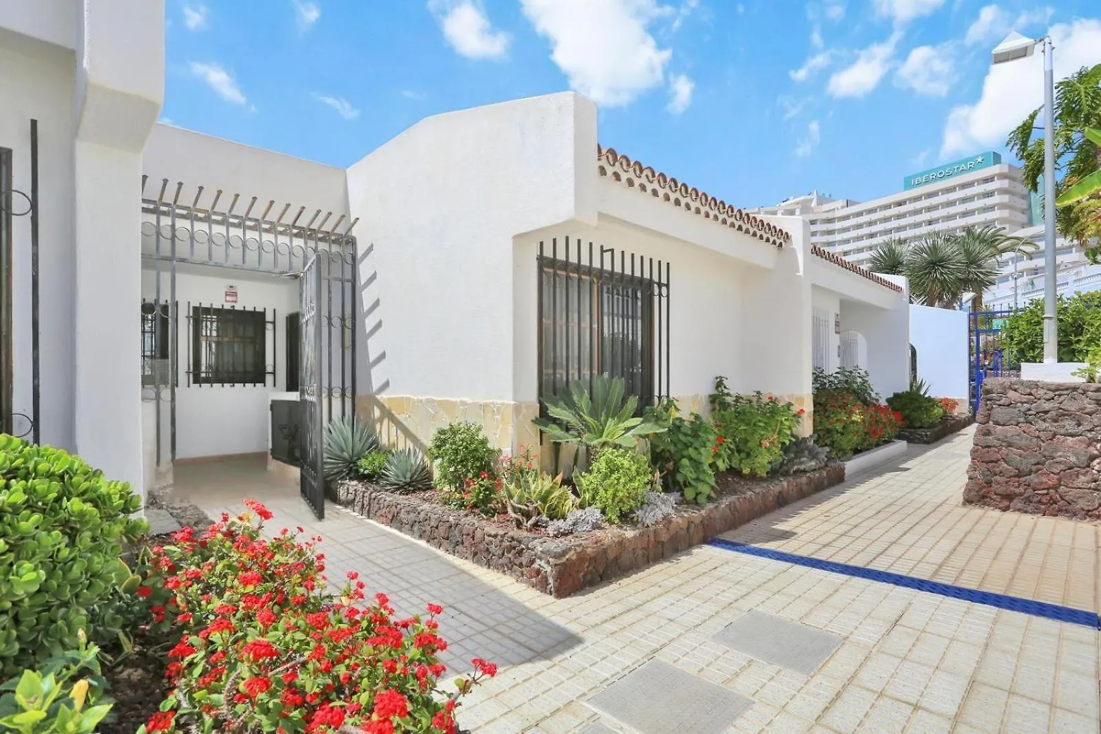 Apartment Costa Adeje Las Flores Bungalow Spain